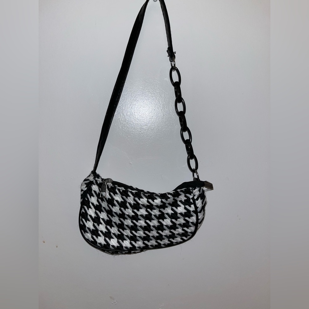 Houndstooth shoulder bag